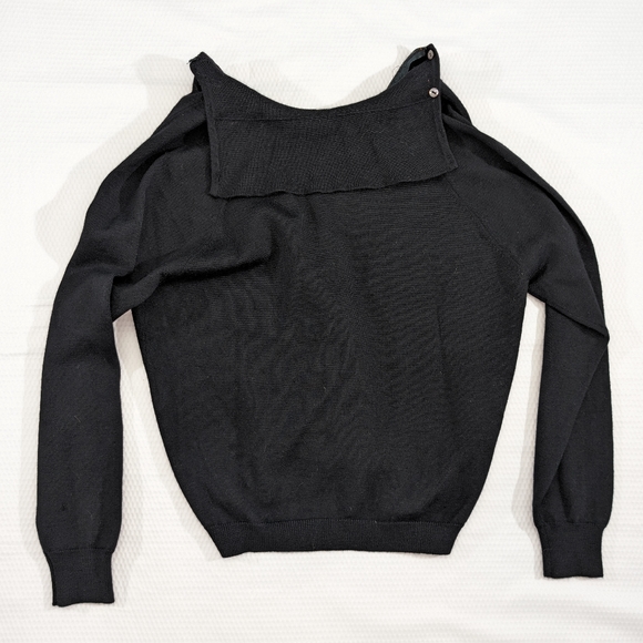 Black High Collar Pullover - Picture 4 of 4